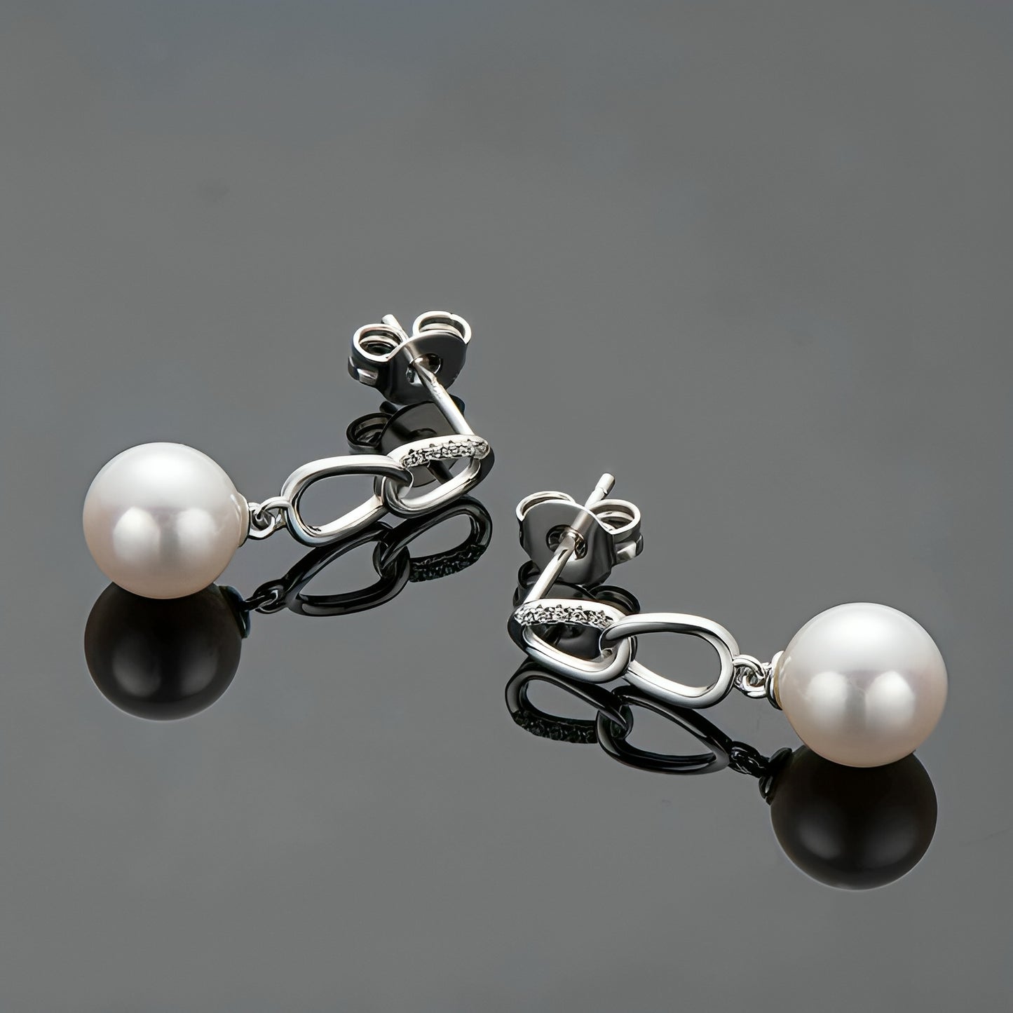 7.5-8mm freshwater white pearl earrings