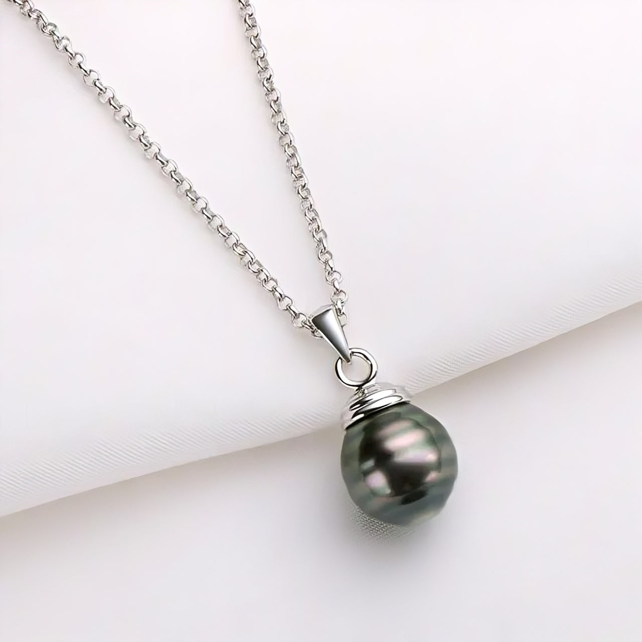 11mm Tahitian pearl pendant necklace