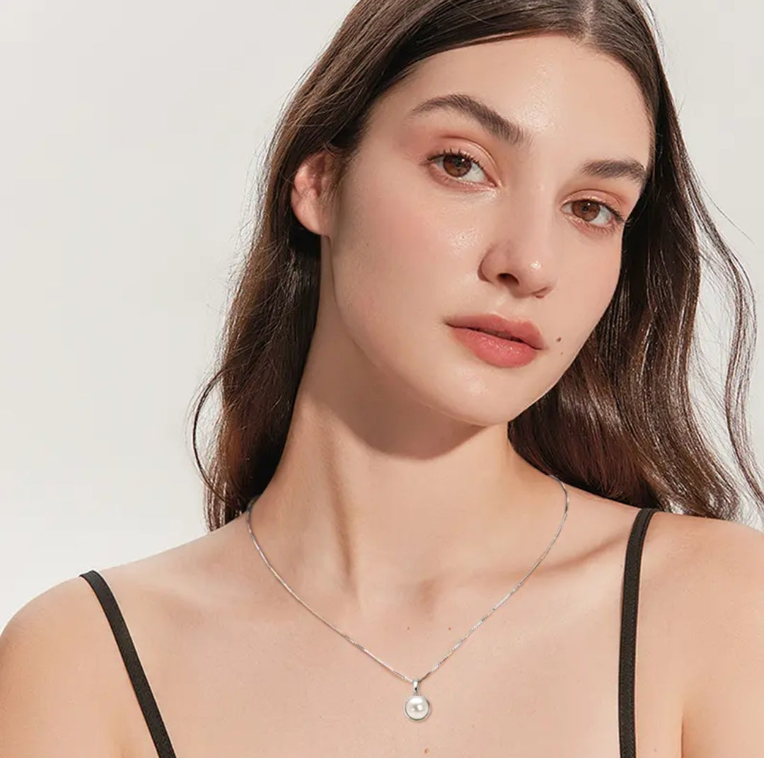 8.5 pearl pendant necklace