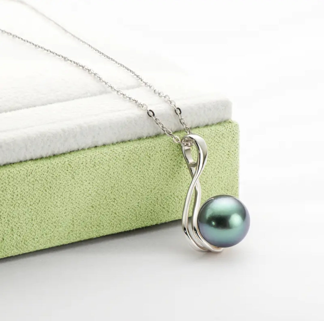 10mm round black pearl pendant necklace