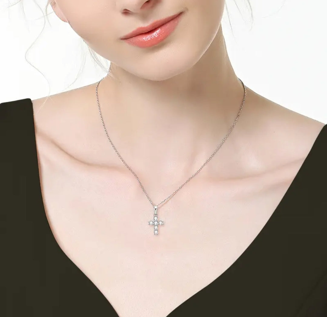 3mm*6pcs cross Moissanite pendant necklace