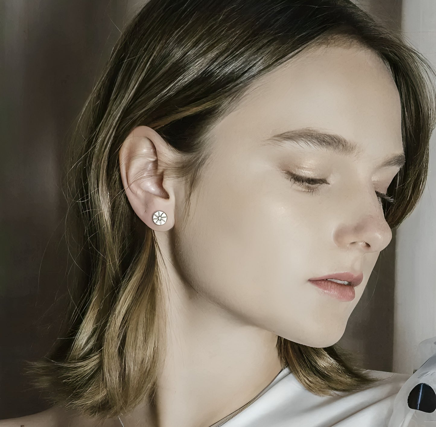 Elegant round moissanite earrings