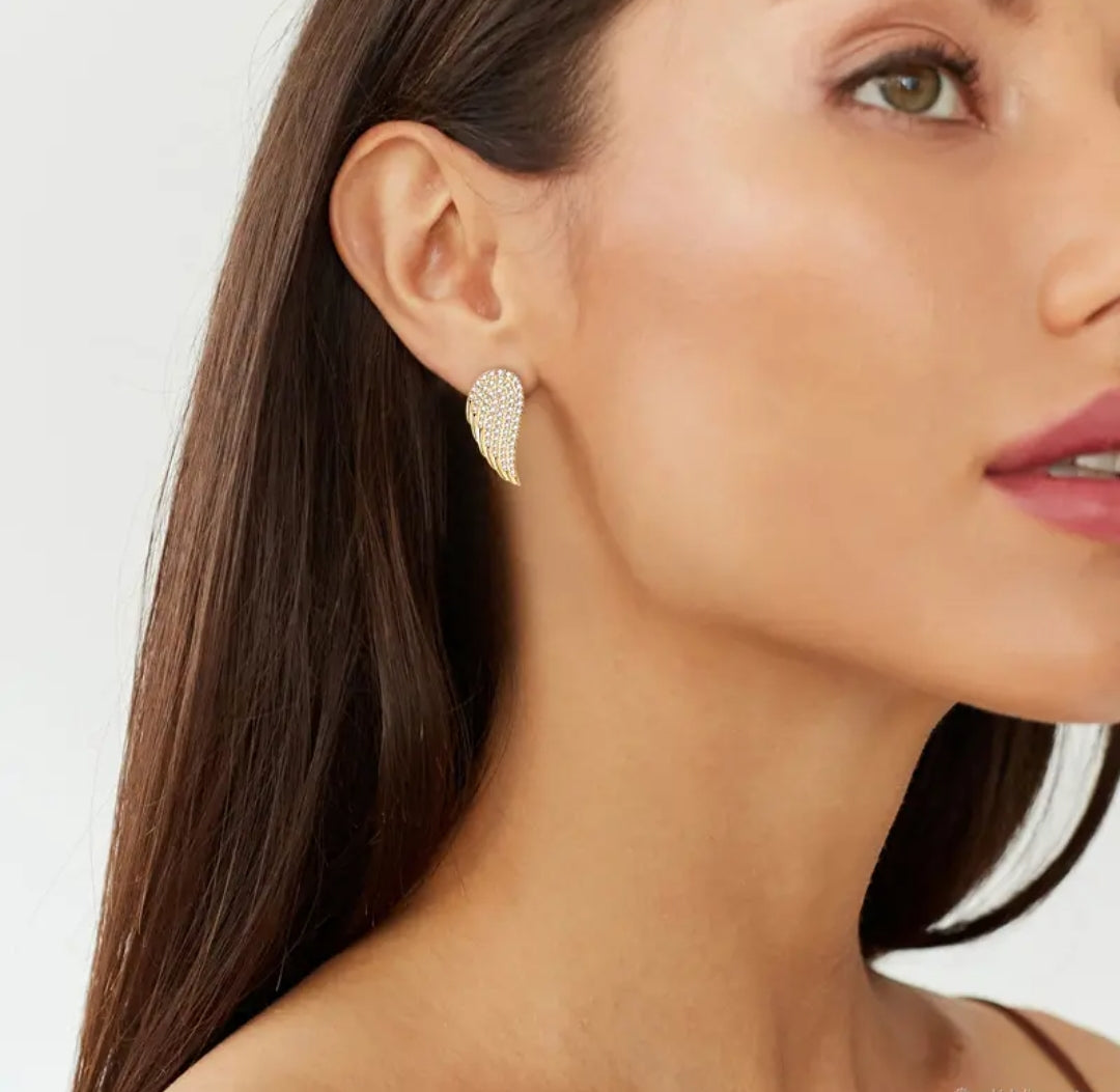 Leaf shape moissanite earrings