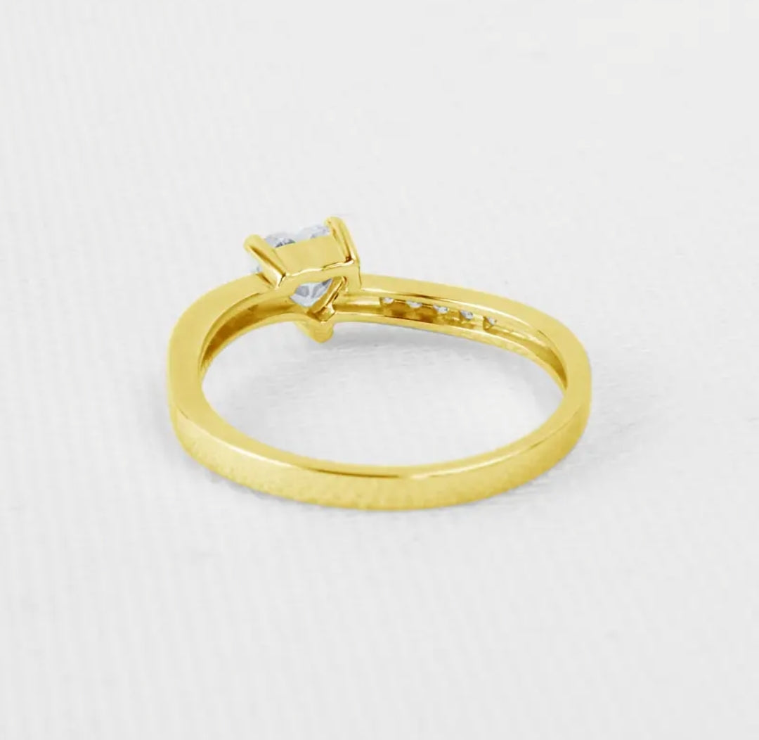 10k real gold ring with 5mm moissanite
