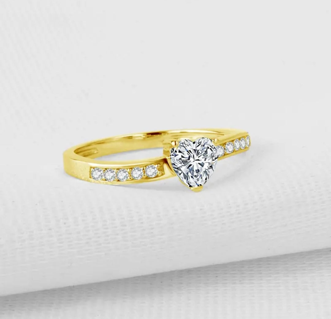 10k real gold ring with 5mm moissanite
