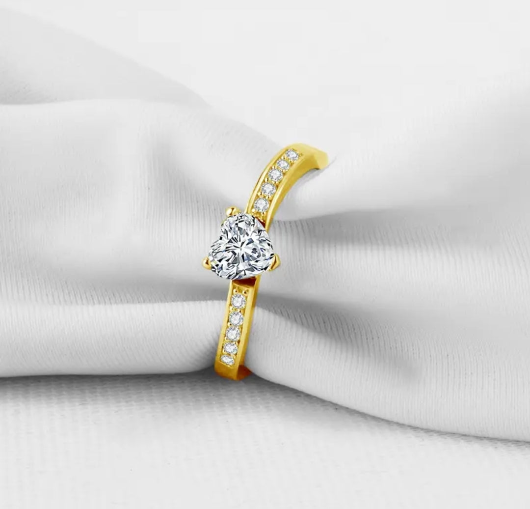 10k real gold ring with 5mm moissanite