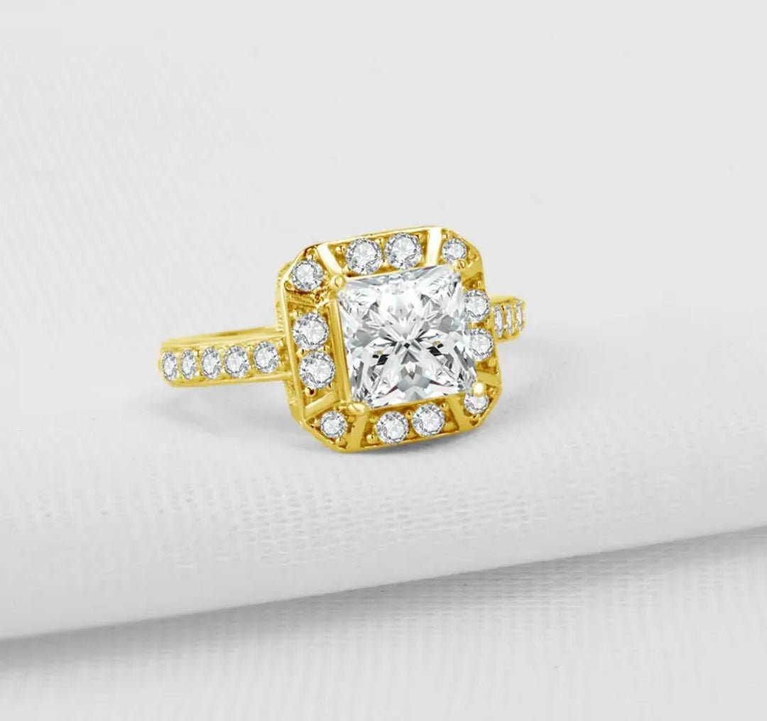 10k solid gold ring with 2ct sparkling moissanite