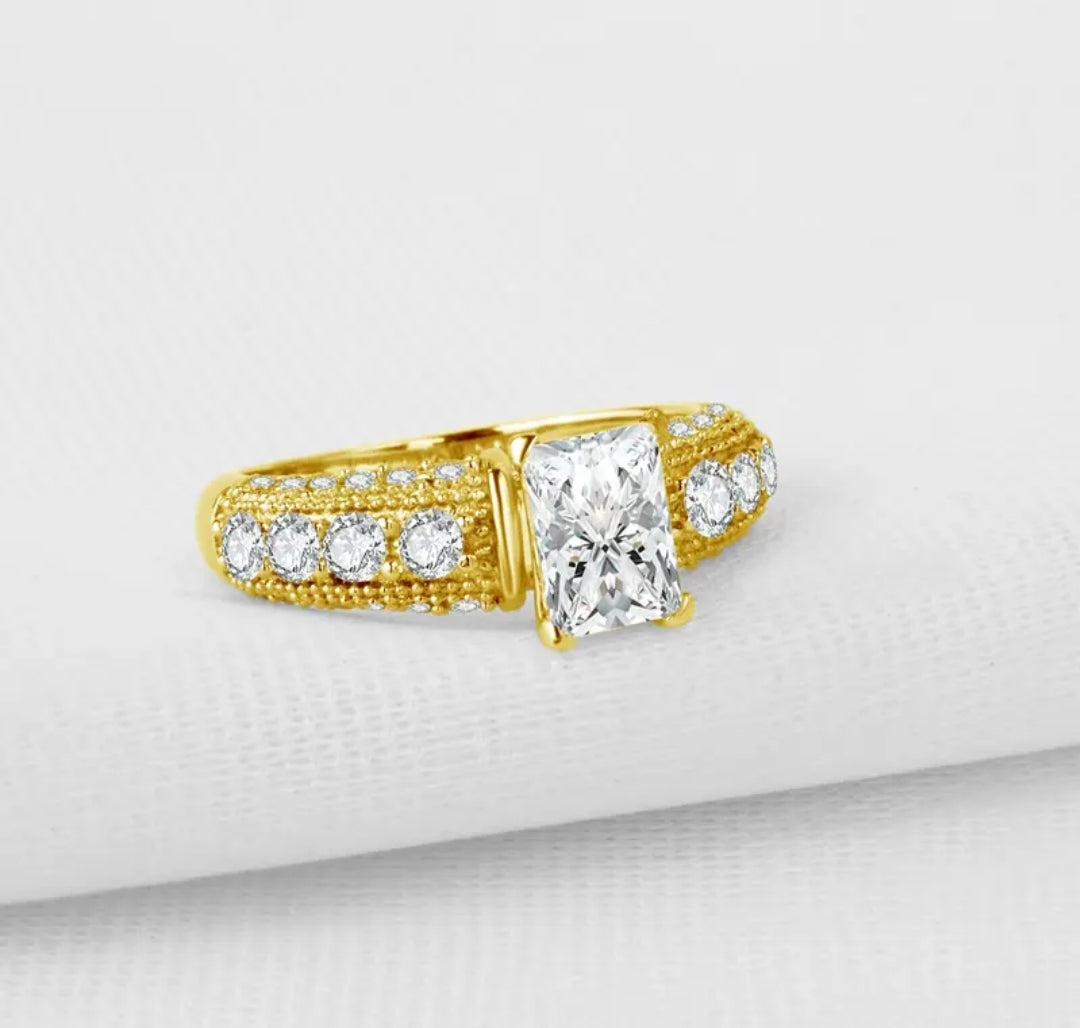 10k solid gold ring with 1 sparkling moissanite