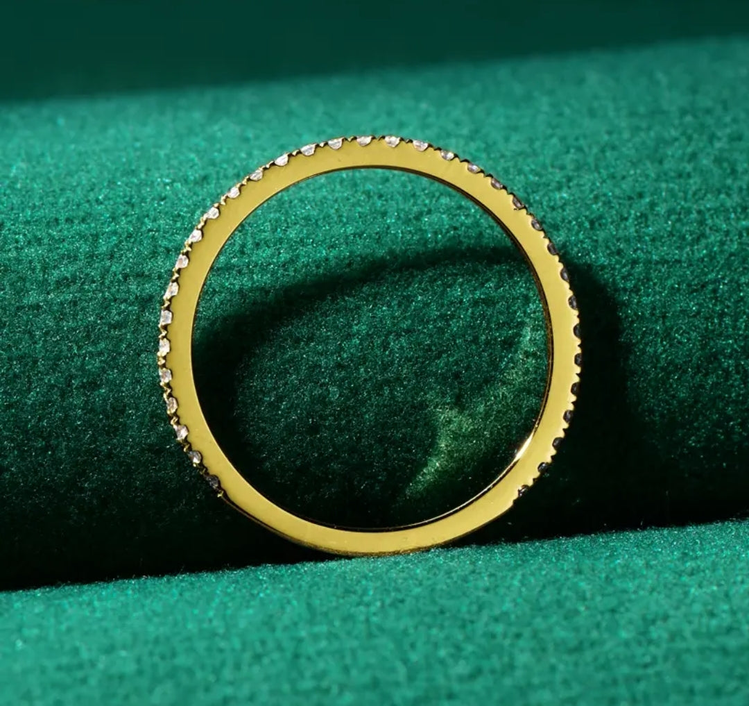 10k solid gold ring with 1.4mm moissanites