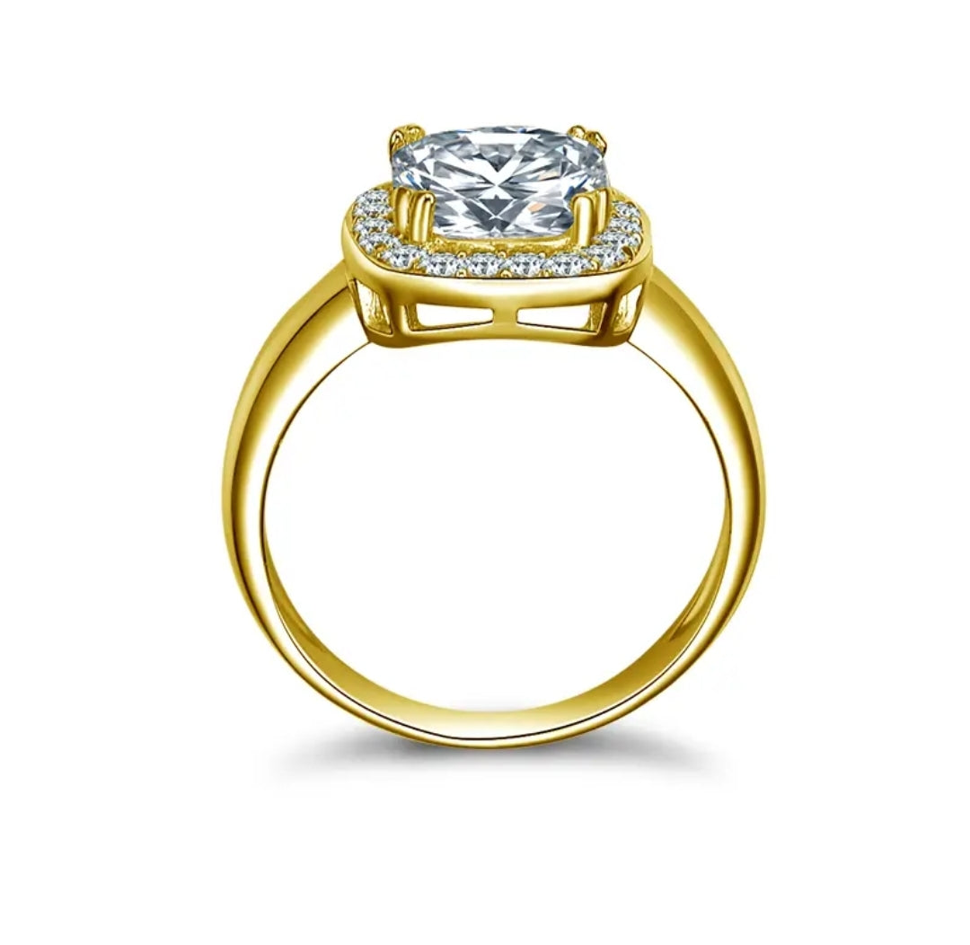Cushion cut 2.5ct moissanite gold ring