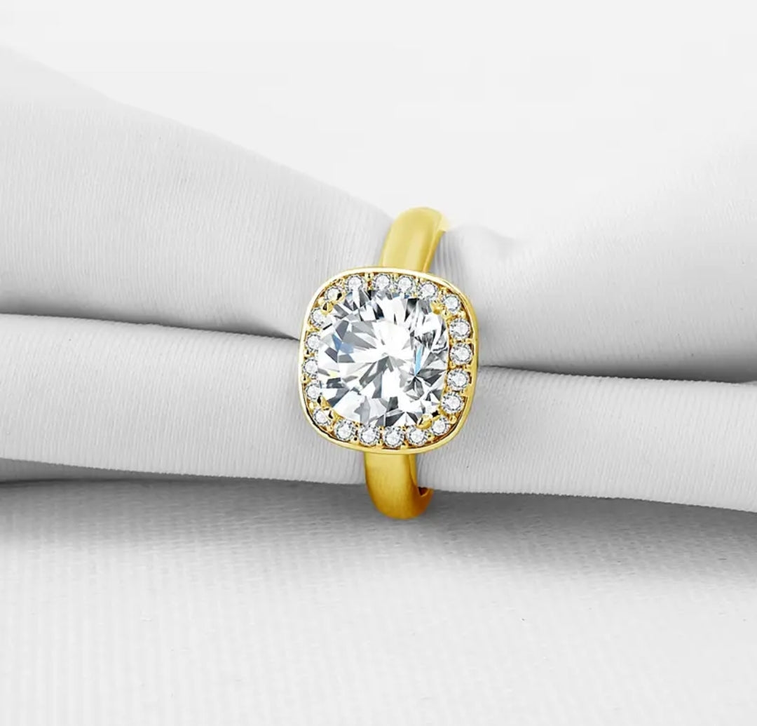Cushion cut 2.5ct moissanite gold ring