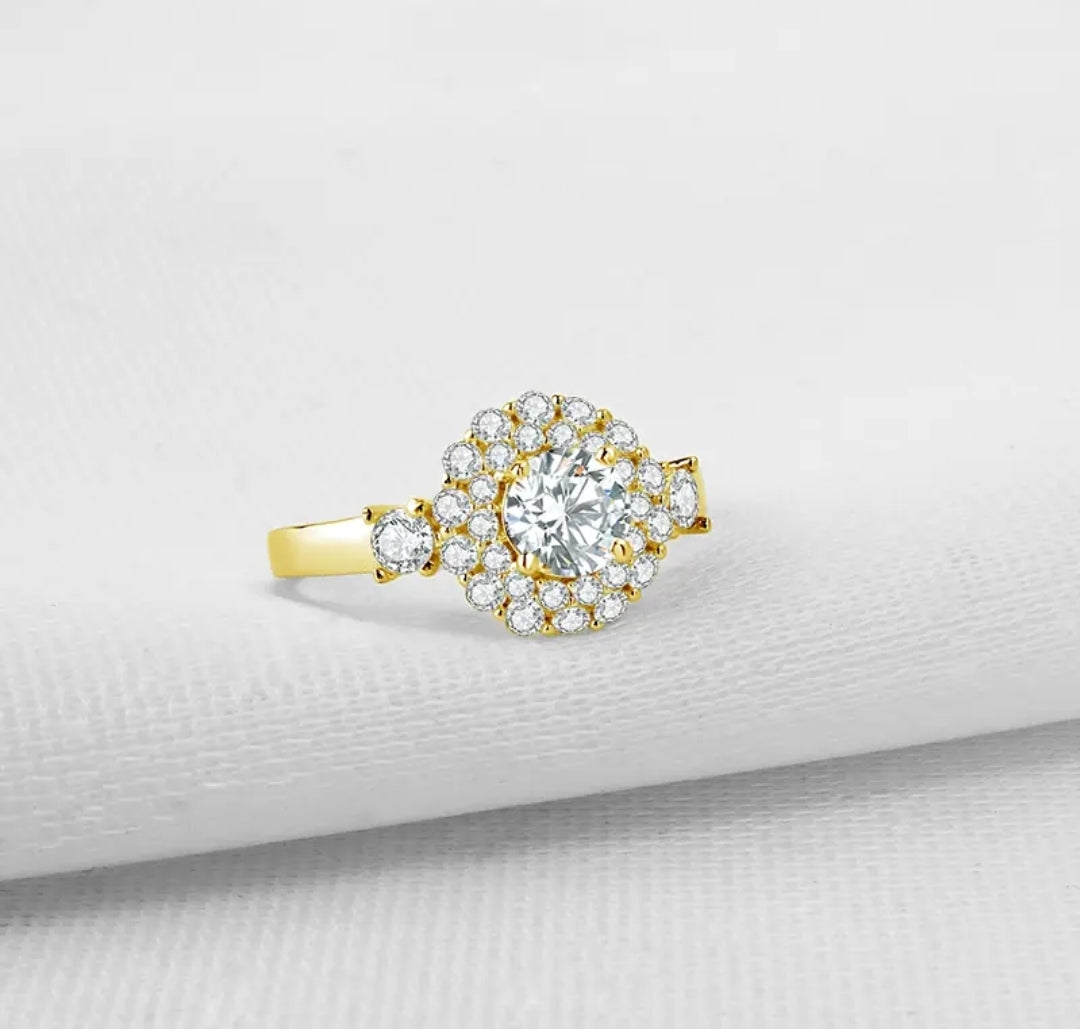 0.6ct unique moissanite gold ring