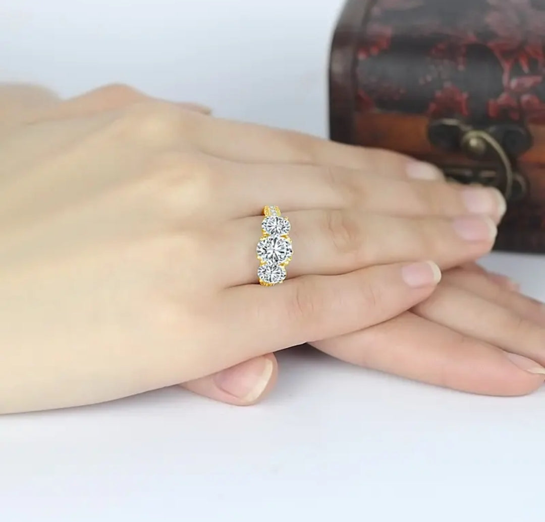 2ct unique moissanite gold ring
