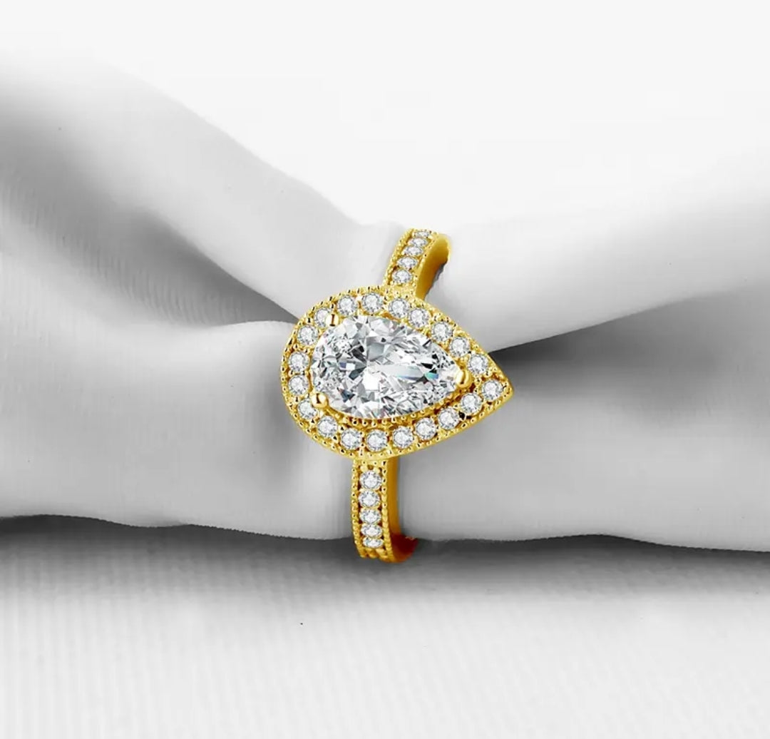1.5ct leaf shape moissanite gold ring