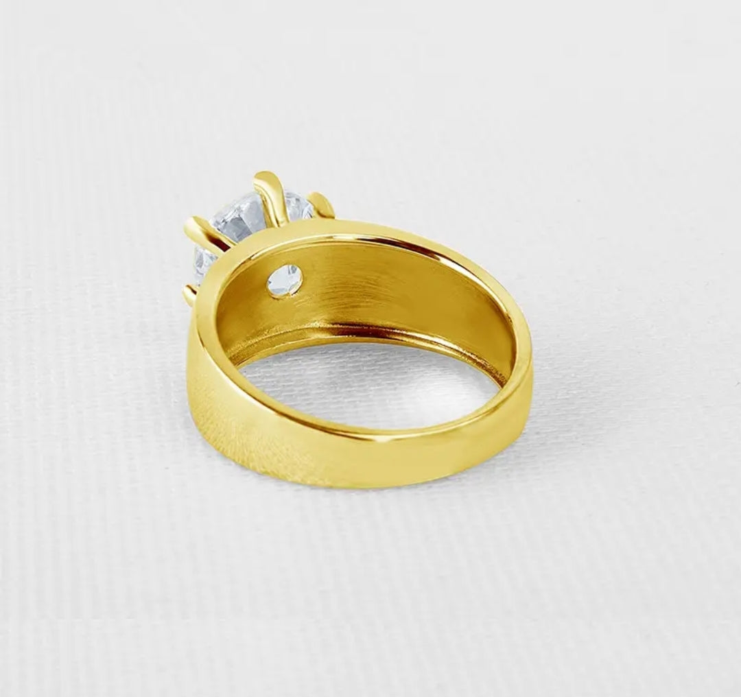 10k gold ring with 3ct round cut moissanite