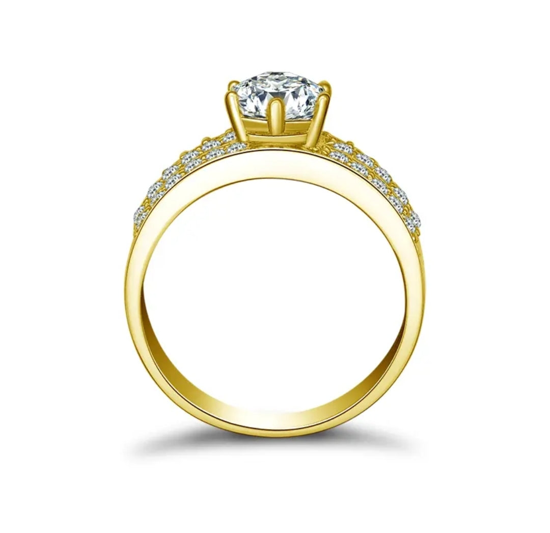 Pure Gold ring with 1ct moissanite