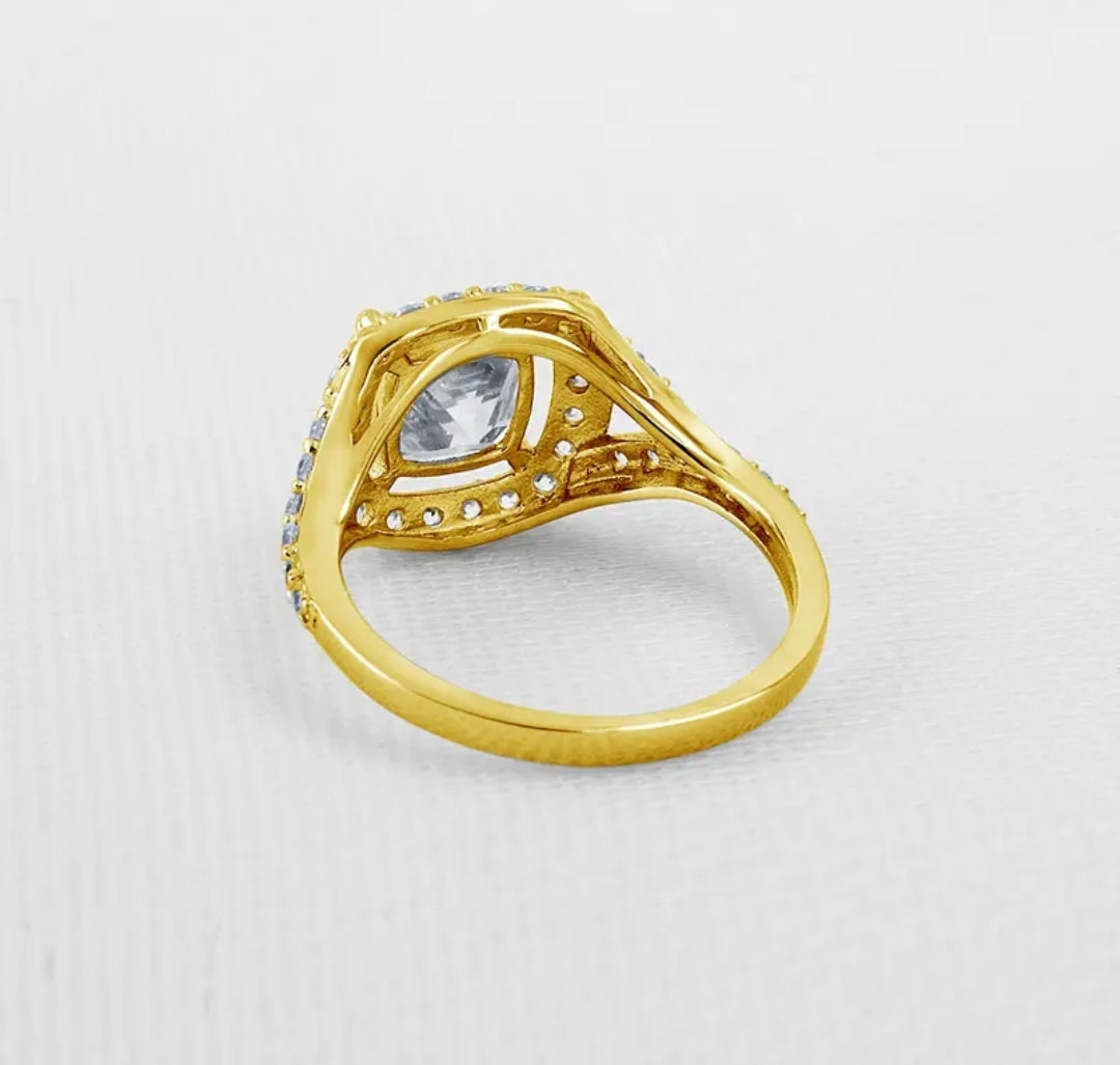 2.5ct solid gold moissanite ring