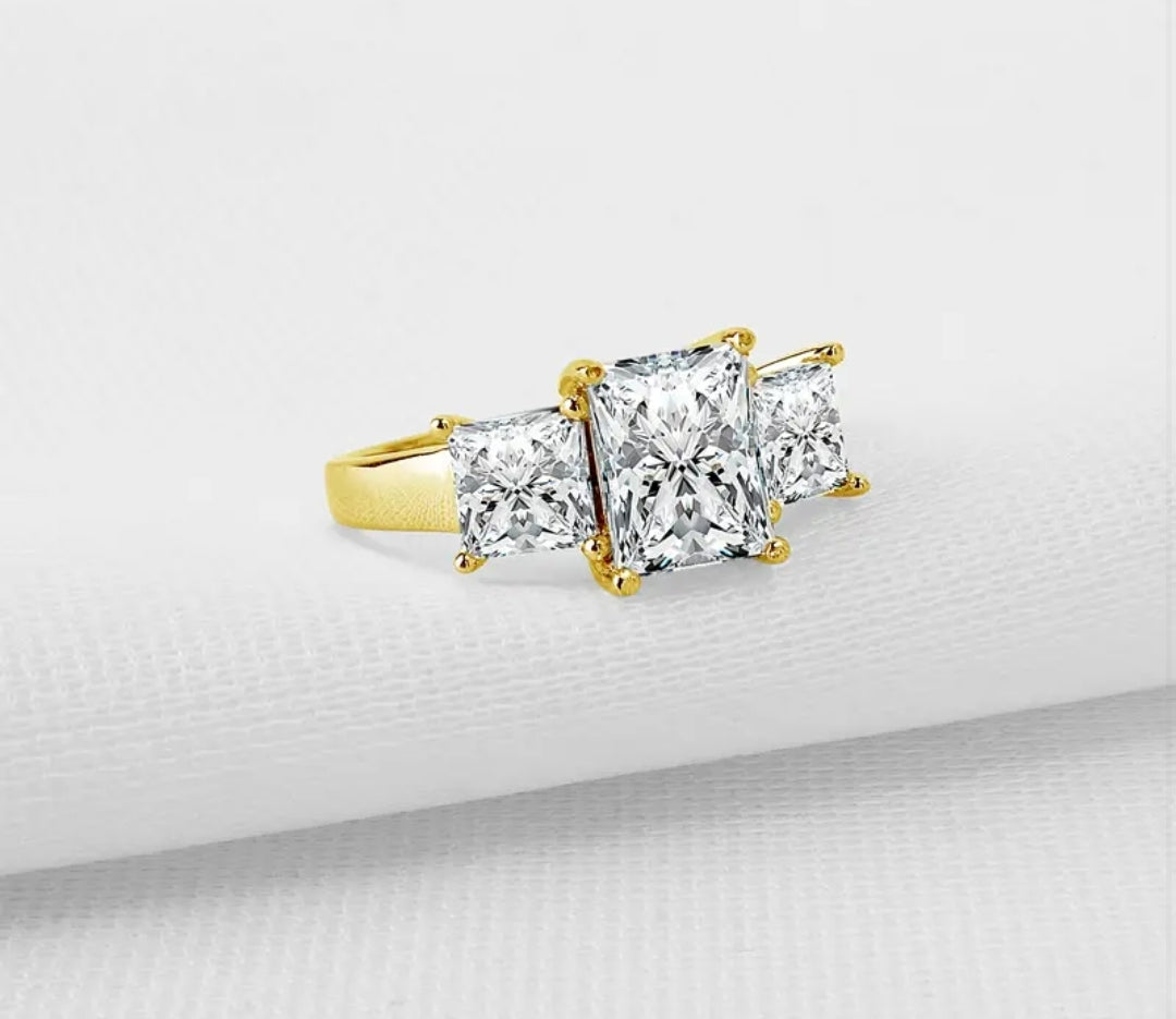 Solid gold 2ct multi moissanite ring