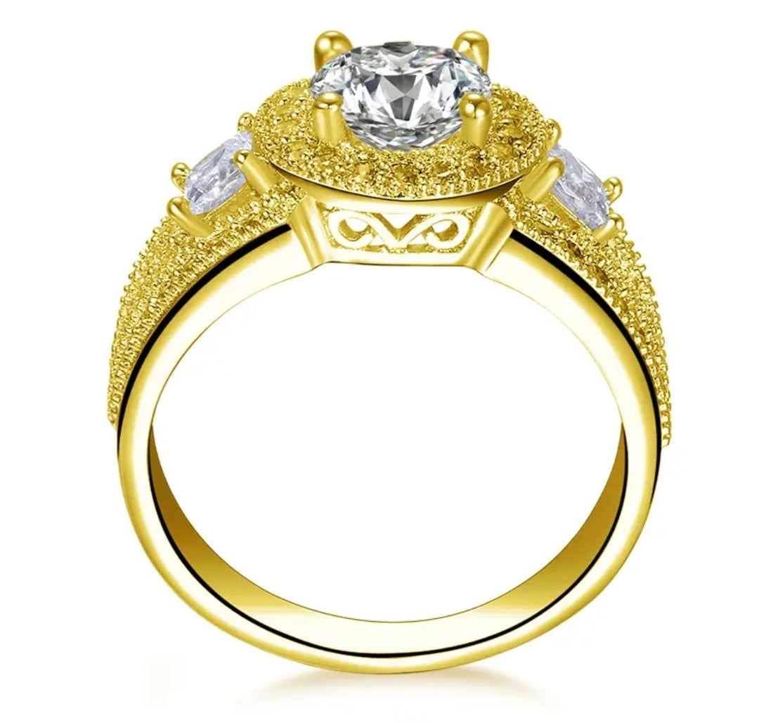Solid gold 1ct round cut moissanite ring