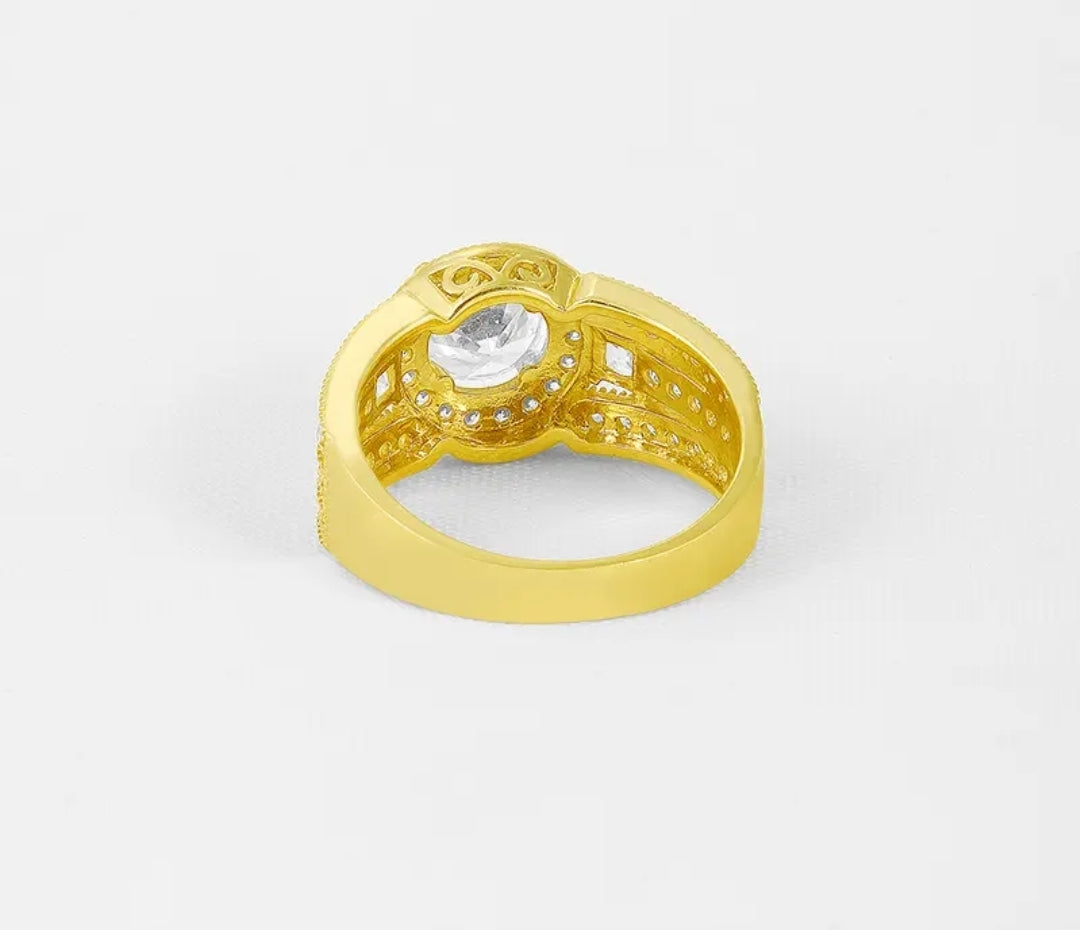 Solid gold 1ct round cut moissanite ring