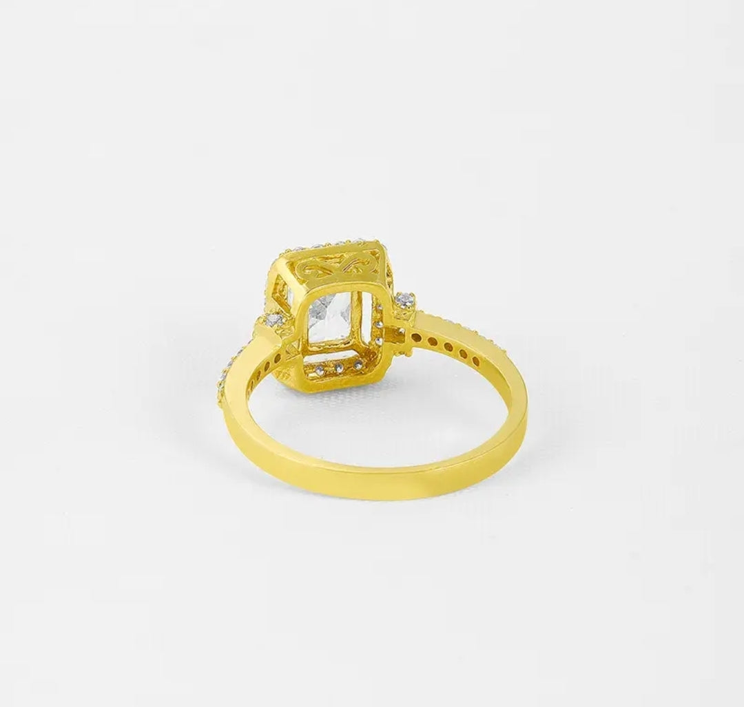 Solid gold 1ct vintage moissanite ring