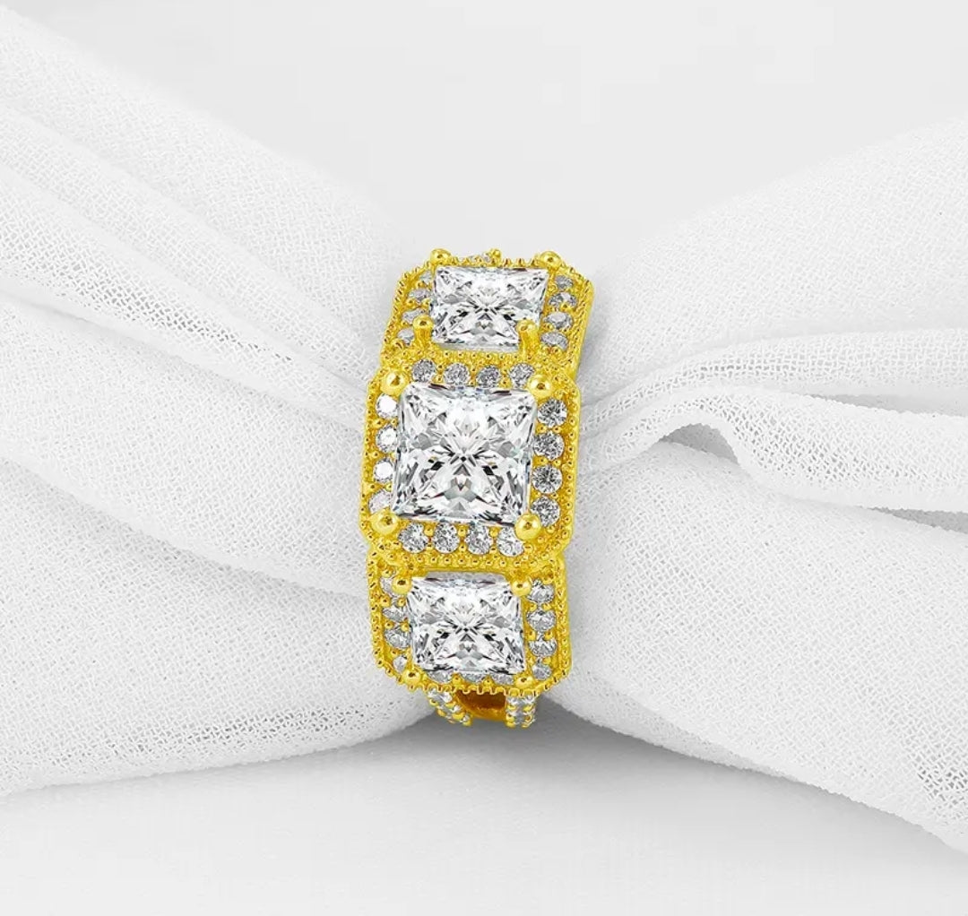 Solid gold 1.2ct vintage moissanite ring