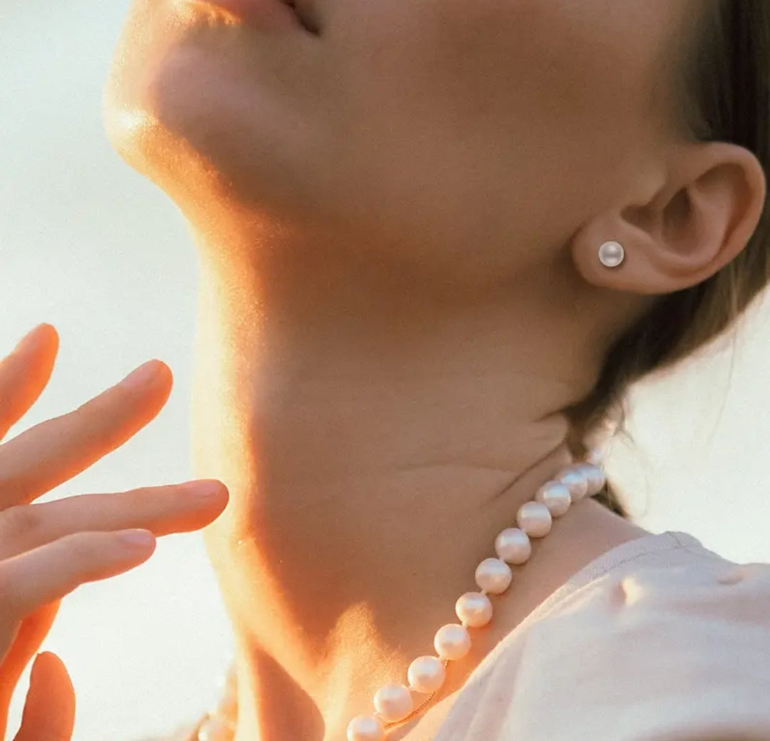 Freshwater pearl stud earrings
