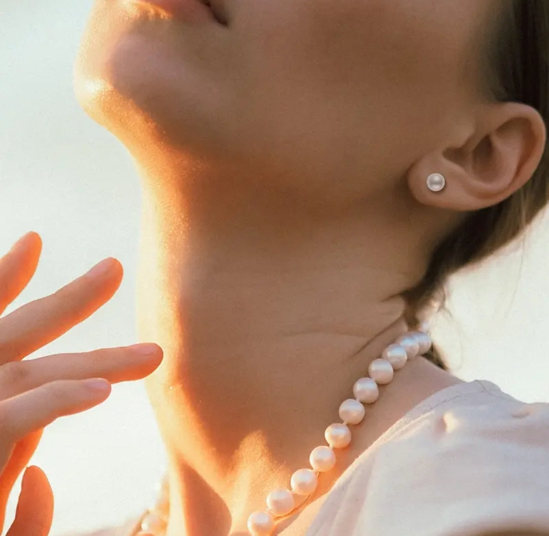 Freshwater pearl stud earrings