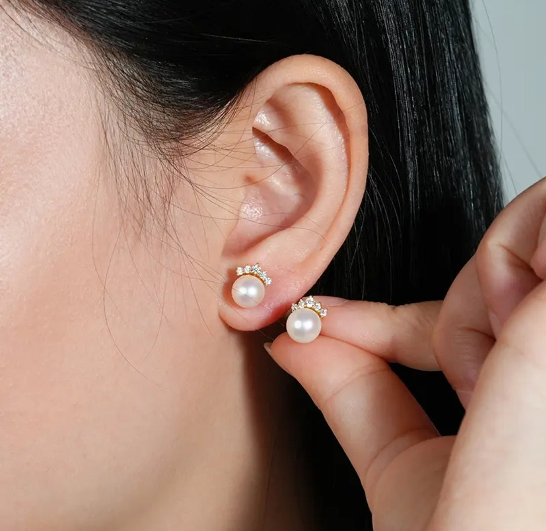 8mm crown pearl earrings