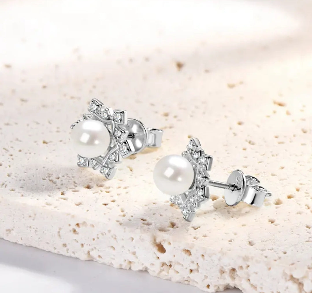 5mm flower shape pearl earrings