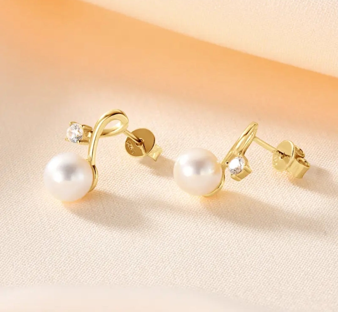 8mm twisted pearl earrings