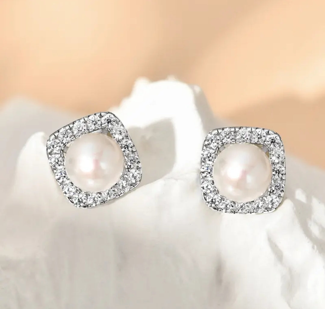 6mm stud pearl earrings