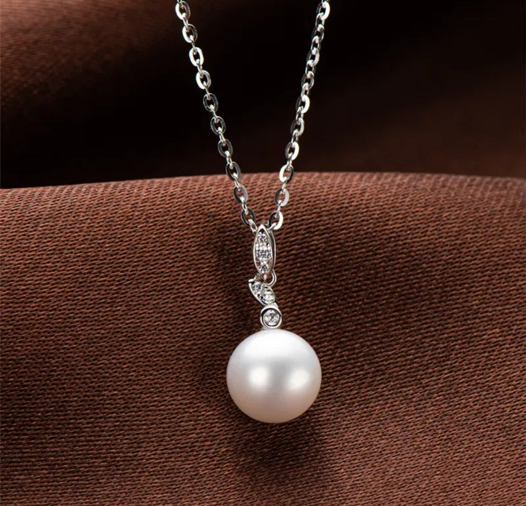 7.5-8mm leaves shape pearl pendant necklace