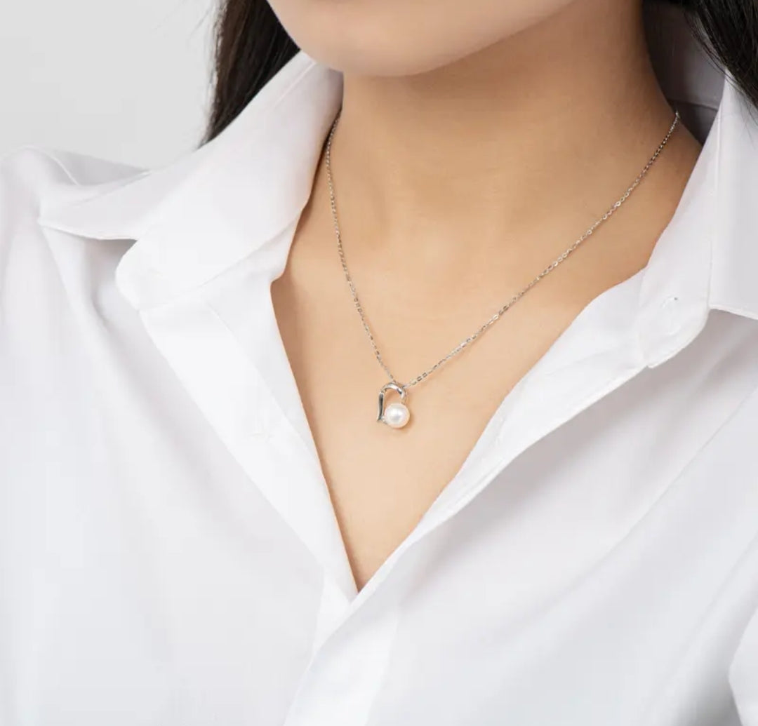 7.5-8mm unique heart shape pearl pendant necklace