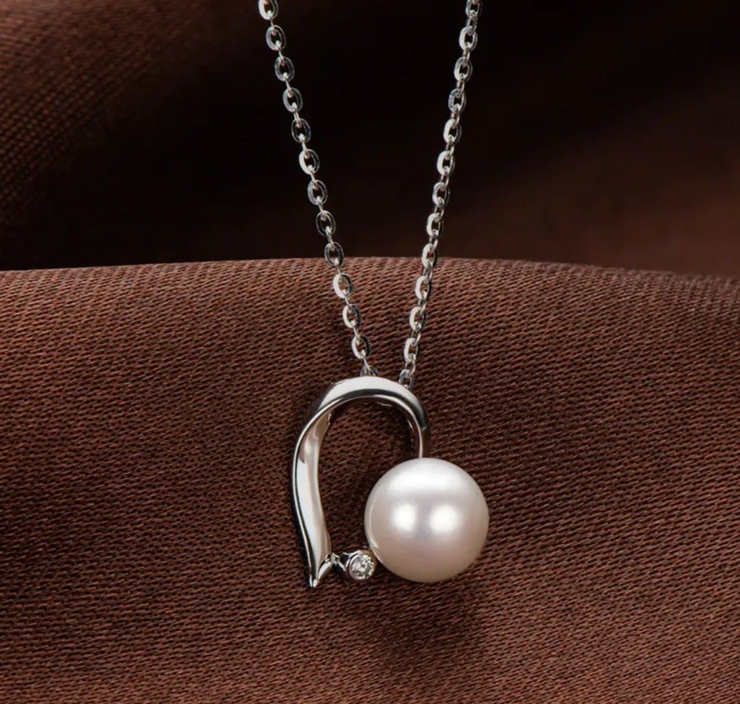7.5-8mm unique heart shape pearl pendant necklace
