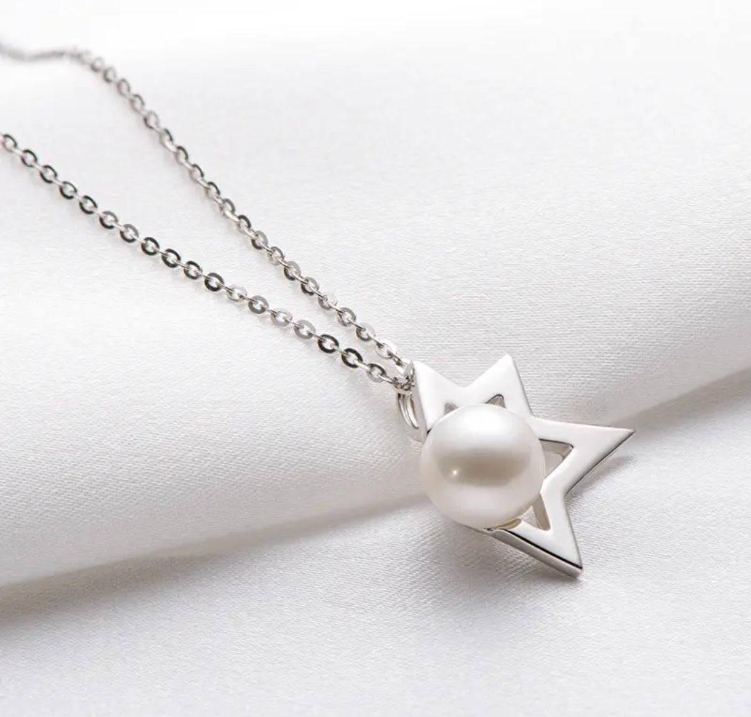 7.5-8mm Unique star shape pendant necklace