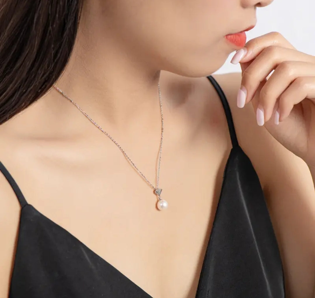 7.5-8mm classic pearl pendant necklace