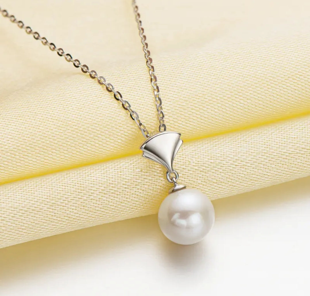 7.5-8mm classic pearl pendant necklace