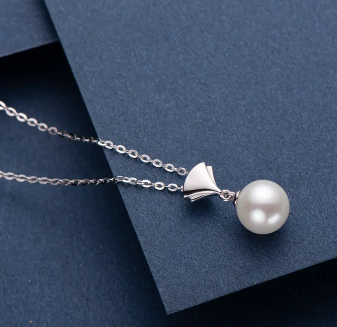 7.5-8mm classic pearl pendant necklace