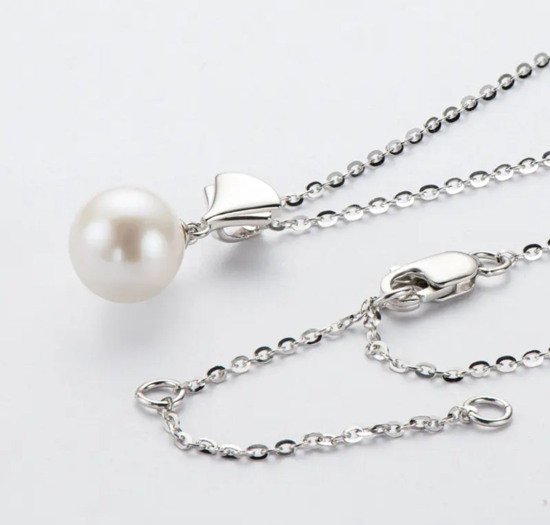 7.5-8mm classic pearl pendant necklace