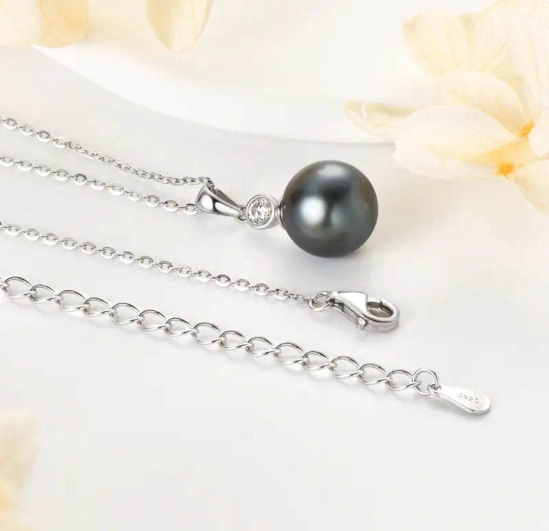 9-10mm black divine pearl pendant necklace