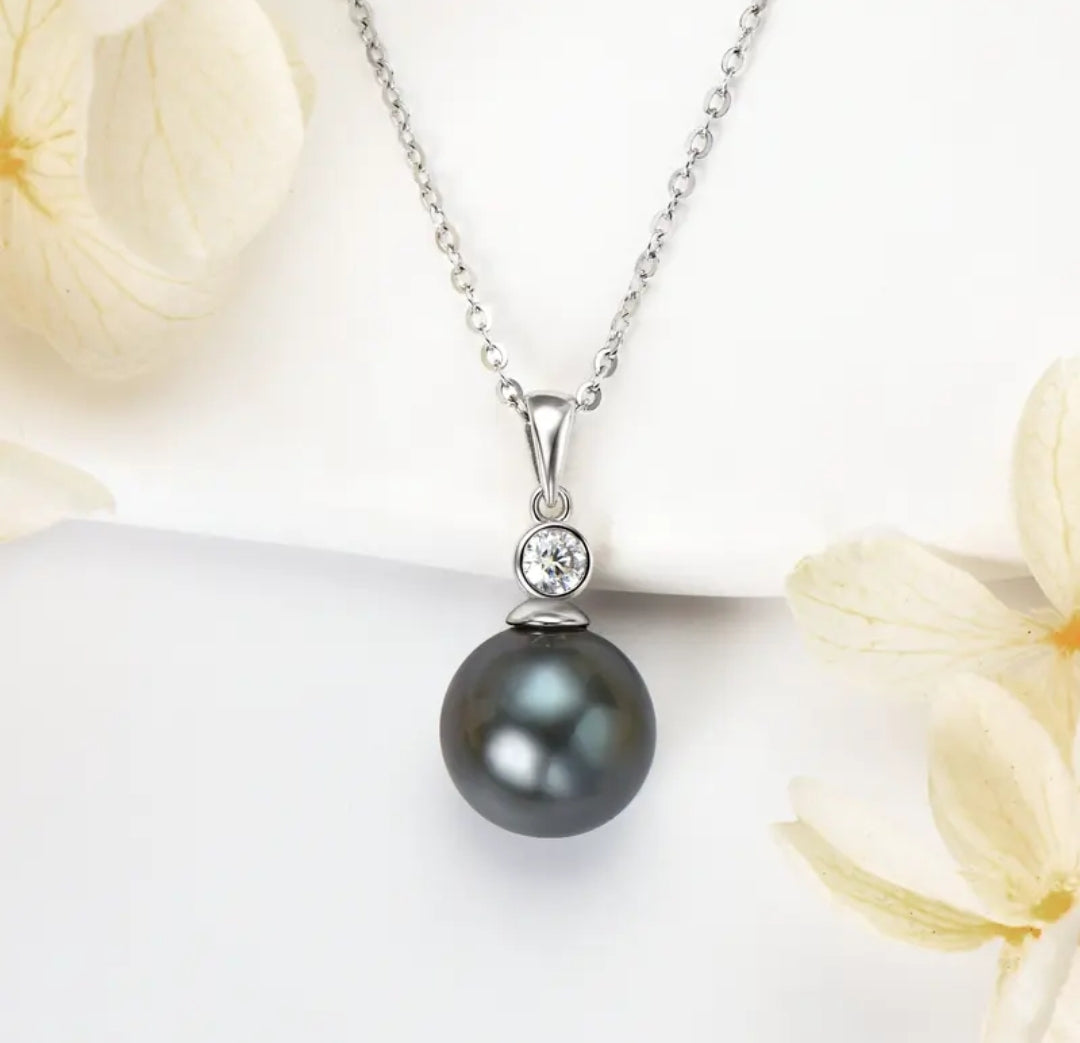 9-10mm black divine pearl pendant necklace