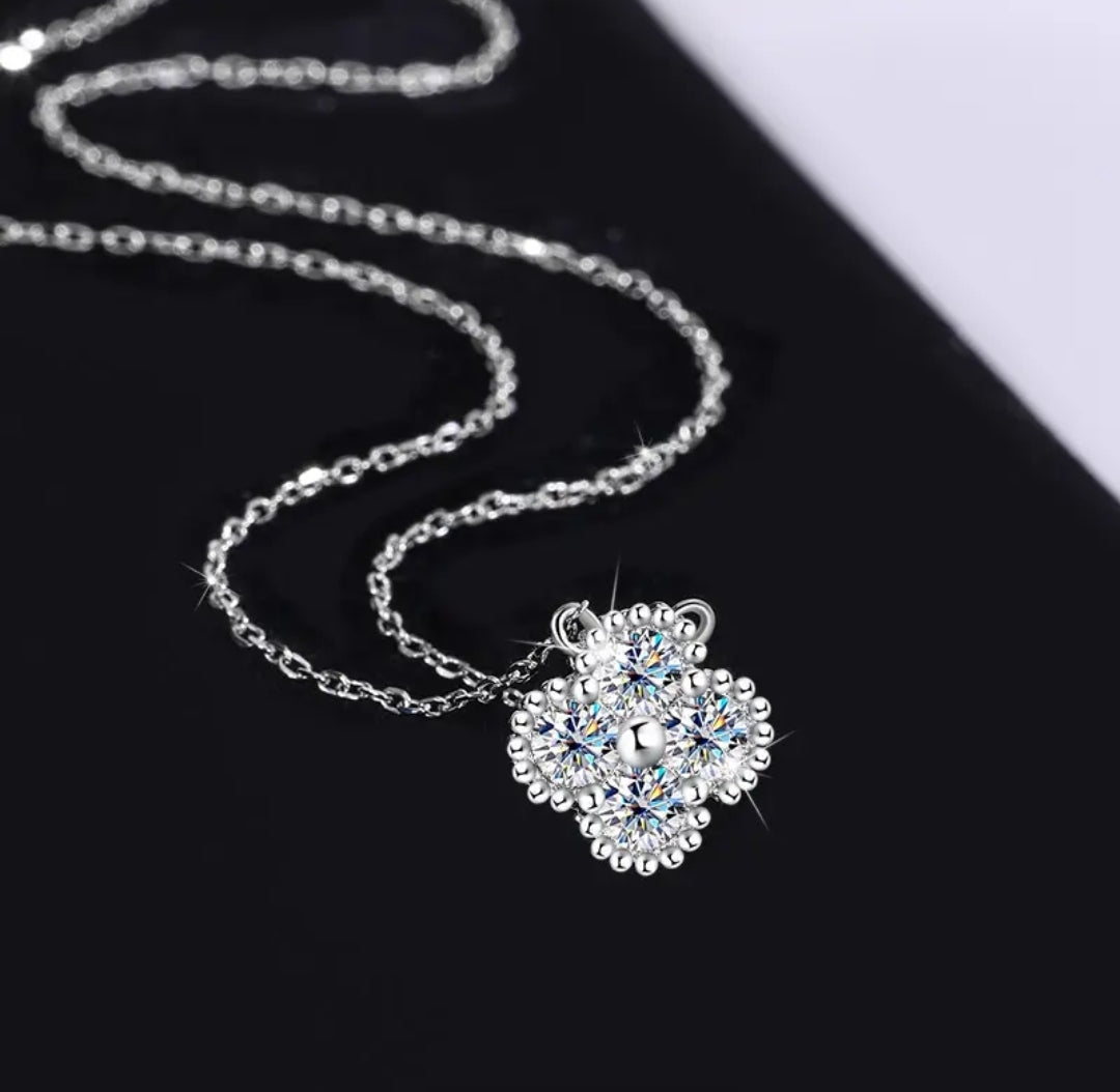 3mm*4pcs Moissanite pendant necklace