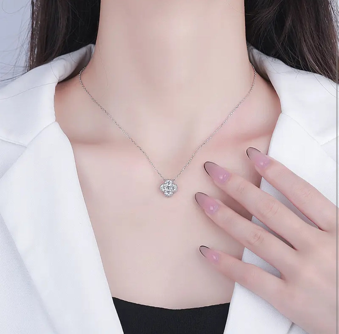3mm*4pcs Moissanite pendant necklace