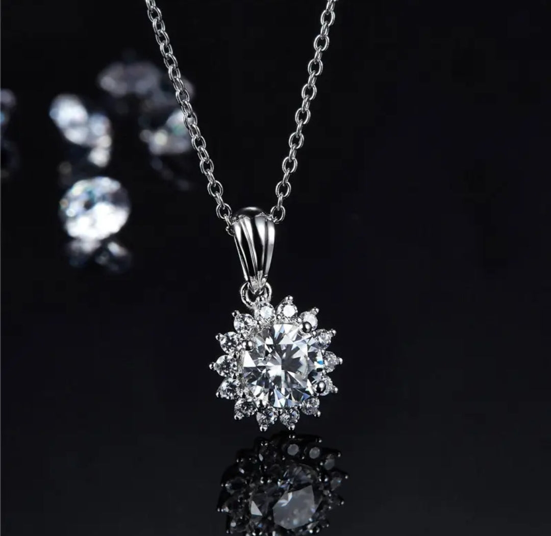1ct flower shape Moissanite pendant necklace
