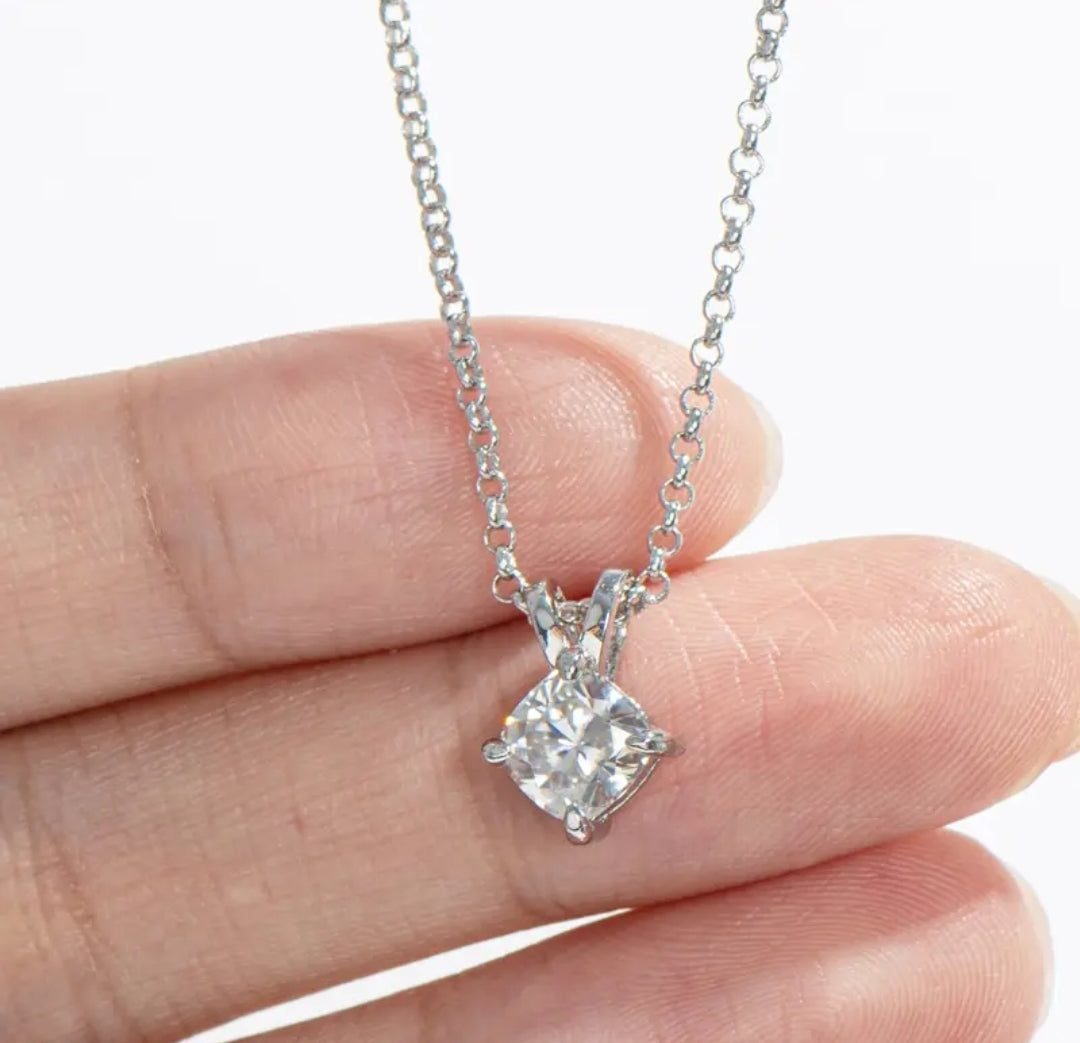 6*6mm 1ct Moissanite pendant necklace