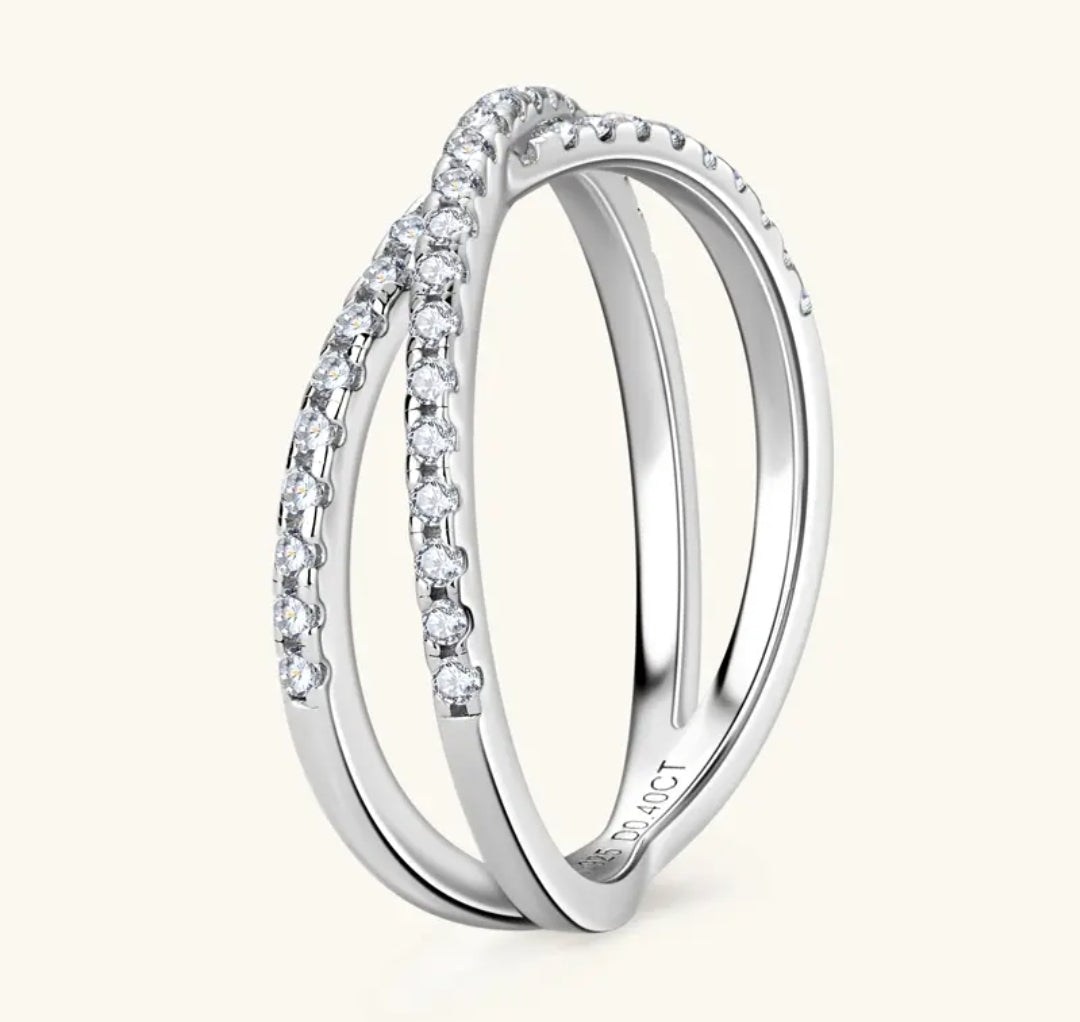 1.3mm 40pcs moissanite engagement ring