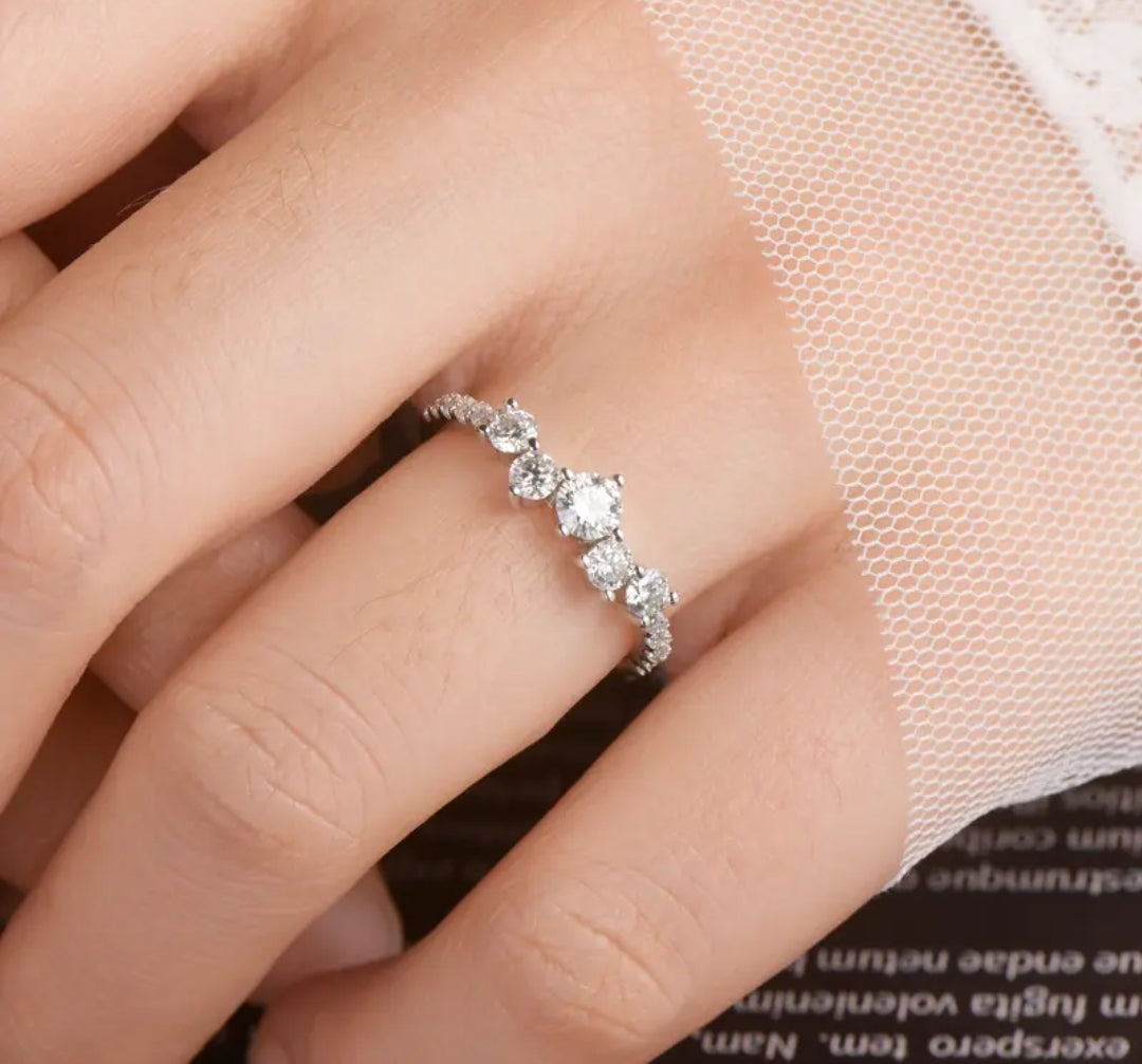 4mm/3mm/1.6mm moissanite engagement ring