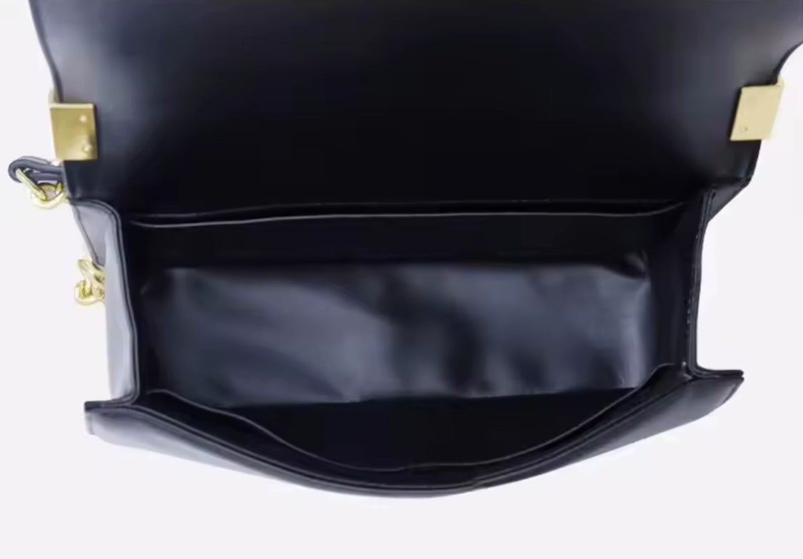 Luxury Snake Leather Bag for Women – Handmade in Italy | Noiyan