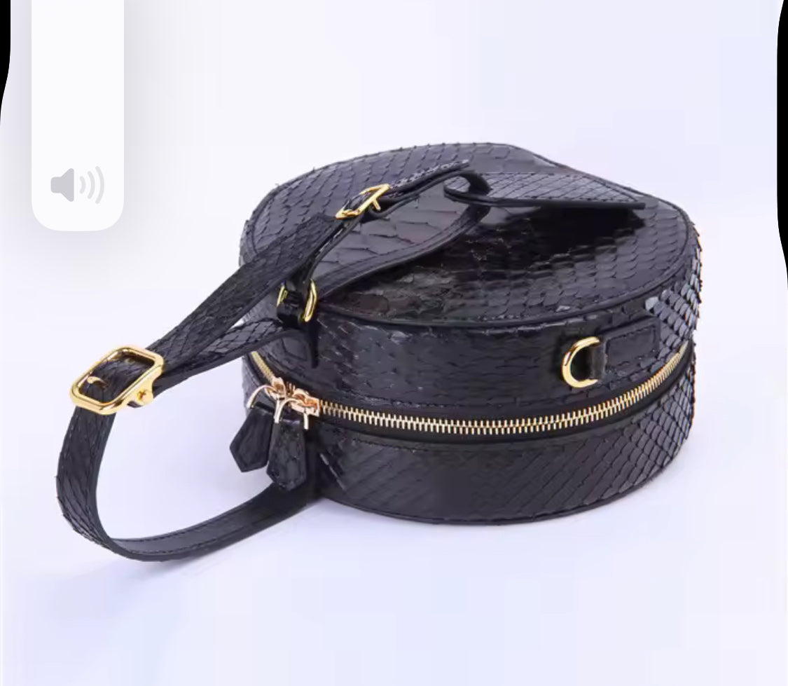 Black Snake Leather Purse – Handmade in Italy | Noiyan